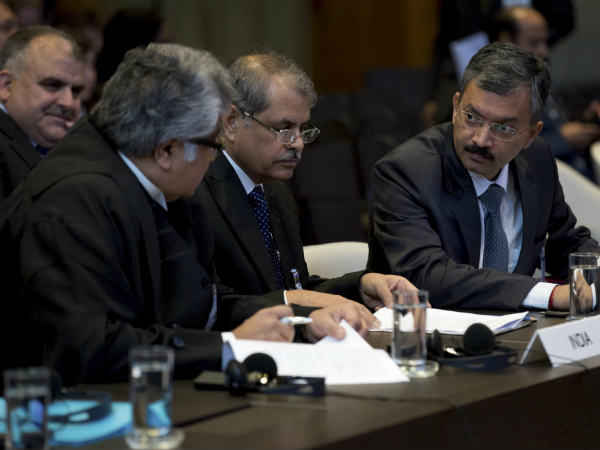 अब फांसी पर चढ़ाना मुश्किल होगा पाक के लिए