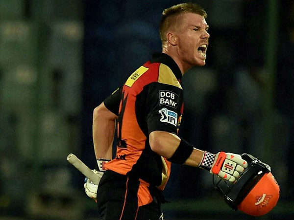 IPL 2017: डेविड वार्नर जो पिच पर रिकॉर्ड बनाने के लिए उतरता है! IPL 2017: डेविड वार्नर जो पिच पर रिकॉर्ड बनाने के लिए उतरता है!