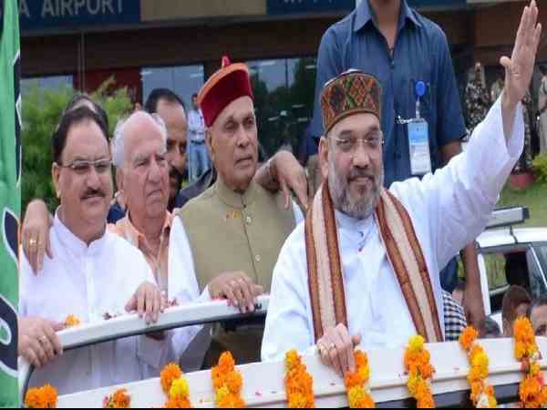 जेपी नड्डा के साथ सिर्फ दो विधायक
