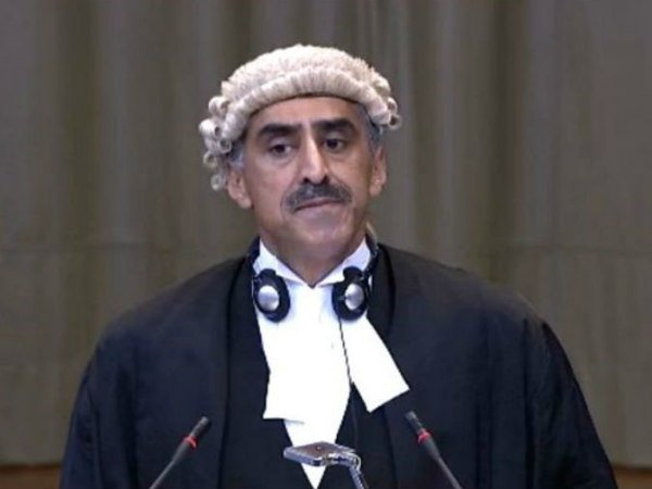 जाधव के केस में पाक की पैरवी करने वाले वकील कुरैशी ने की थी कांग्रेस की मदद जाधव के केस में पाक की पैरवी करने वाले वकील कुरैशी ने की थी कांग्रेस की मदद