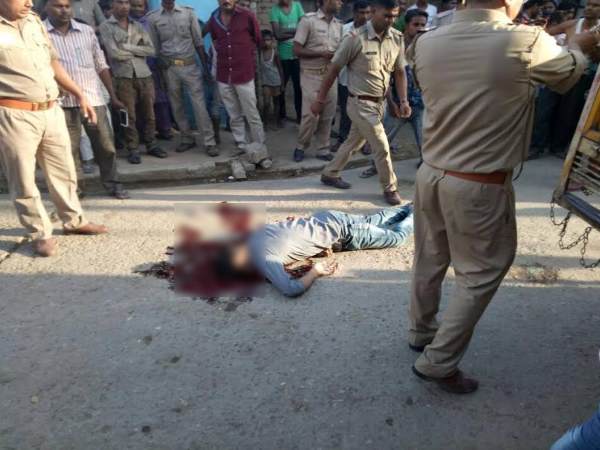 माशूका के सीने में मारी गोली, कहा प्यार किया तो क्यों नहीं करती शादी माशूका के सीने में मारी गोली, कहा प्यार किया तो क्यों नहीं करती शादी
