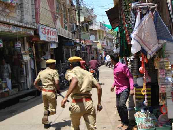 मामले ने लिया सांप्रदायिक रूप, तनाव