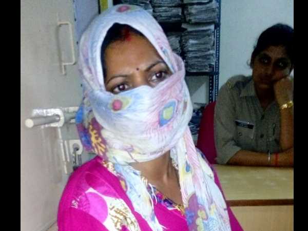 शालिनी को एक लड़के का फोन आया था