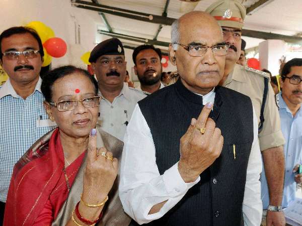 रामनाथ कोविंद की पत्नी का नाम है सविता कोविंद