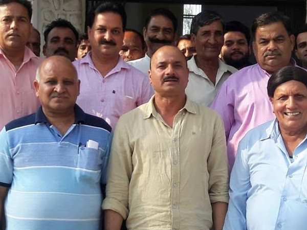 हिमाचल प्रदेश की राजनीति में हड़कंप