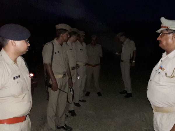 बीमार मां की दवा लेने निकली किशोरी से युवकों ने किया गैंगरेप बीमार मां की दवा लेने निकली किशोरी से युवकों ने किया गैंगरेप