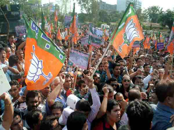 भाजपा में शामिल होने की चाहत रखने वालों के लिए अच्छी खबर, पार्टी ने हटाया बैन भाजपा में शामिल होने की चाहत रखने वालों के लिए अच्छी खबर, पार्टी ने हटाया बैन