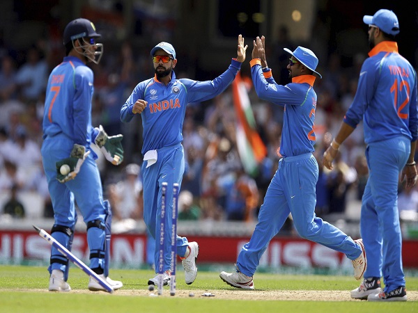 चैंपियंस ट्रॉफी फाइनलः भारत बनाम पाकिस्तान के फाइनल में लगी रिकॉर्ड्स की झड़ी चैंपियंस ट्रॉफी फाइनलः भारत बनाम पाकिस्तान के फाइनल में लगी रिकॉर्ड्स की झड़ी