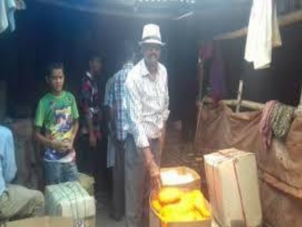ईद की मार्केट में बिक रही है योगी सेवई, बनाने वाले सभी हिंदू ईद की मार्केट में बिक रही है योगी सेवई, बनाने वाले सभी हिंदू