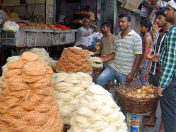 ईद की मार्केट में बिक रही है योगी सेवई, बनाने वाले सभी हिंदू ईद की मार्केट में बिक रही है योगी सेवई, बनाने वाले सभी हिंदू