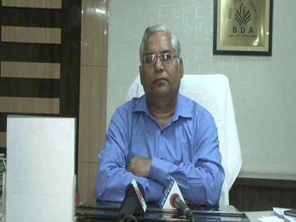 बरेली के बाजार में गिरा फेमस झुमका 51 साल बाद जाकर मिला! बरेली के बाजार में गिरा फेमस झुमका 51 साल बाद जाकर मिला!