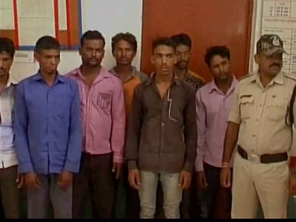 चैंपियंस ट्रॉफी के फाइनल में भारत की हार के बाद लगे 'पाकिस्तान जिंदाबाद' के नारे चैंपियंस ट्रॉफी के फाइनल में भारत की हार के बाद लगे 'पाकिस्तान जिंदाबाद' के नारे