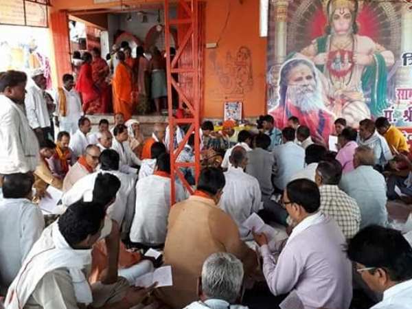 योगी सरकार में विधायक, कर रही हैं योगी का दिमाग ठीक! योगी सरकार में विधायक, कर रही हैं योगी का दिमाग ठीक!