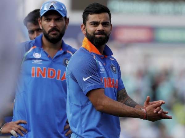 हार के बाद हाथ मलते हुए देखे गए विराट,पाक के बारे में ये कहा हार के बाद हाथ मलते हुए देखे गए विराट,पाक के बारे में ये कहा