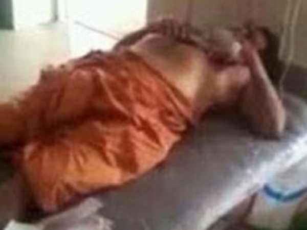 स्वामी का लिंग काटने वाली लड़की ने बदला बयान, कहा- पुलिस ने बोला झूठ स्वामी का लिंग काटने वाली लड़की ने बदला बयान, कहा- पुलिस ने बोला झूठ