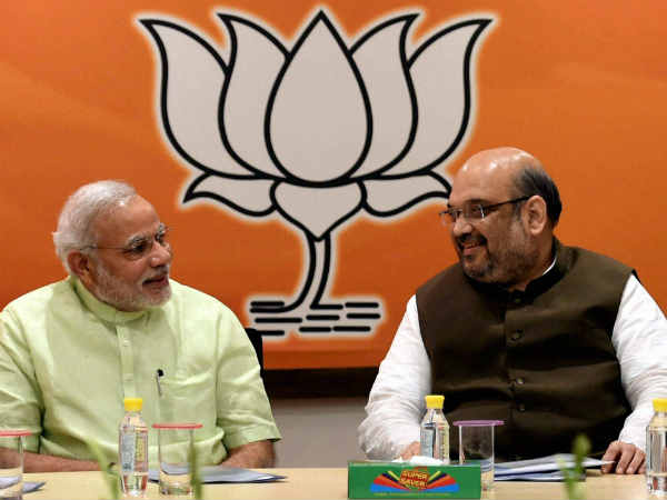 पीएम मोदी का जादू बरकरार