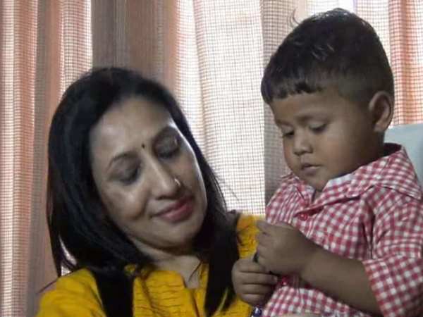 इस लावारिस बच्चे को है मां-बाप की तलाश
