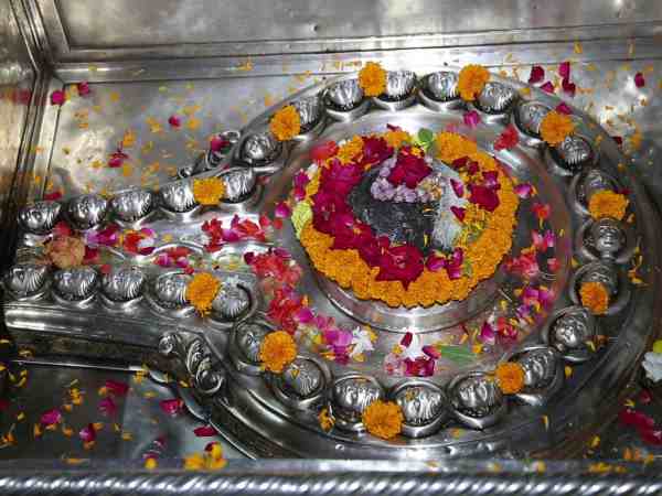यही हुआ था विवेकांनद का मुण्डन
