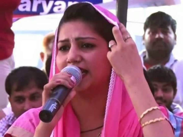 चले लाठी-डंडे