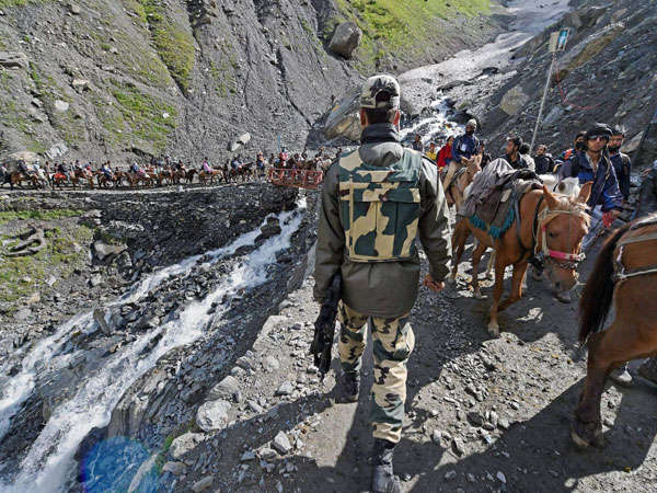7 श्रद्धालुओं की मौत