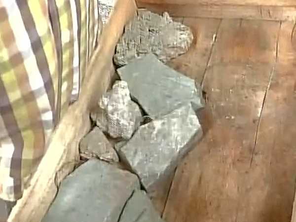 हैदराबाद: पांचवीं पास बच्चा भर रहा सड़क के गड्ढे, रोजाना घंटों तक करता है यही काम हैदराबाद: पांचवीं पास बच्चा भर रहा सड़क के गड्ढे, रोजाना घंटों तक करता है यही काम
