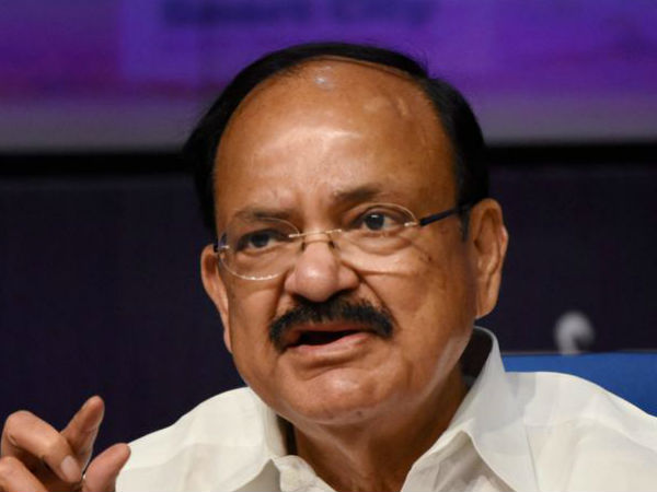 नायडू के नाम की घोषणा