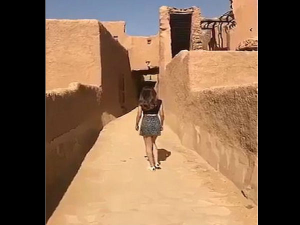 मिनी स्कर्ट की वजह से बवाल