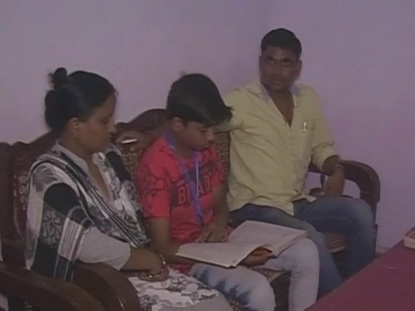 15 साल के बच्चे ने पास की IIT-JEE की परीक्षा 15 साल के बच्चे ने पास की IIT-JEE की परीक्षा