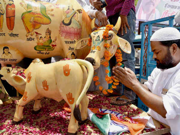 मुसलमानों के खिलाफ योगी