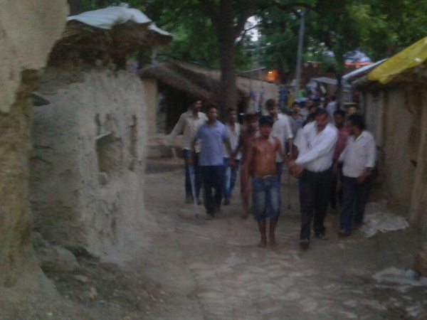 अपने ननिहाल जाने की खातिर घर से निकली थी लड़की