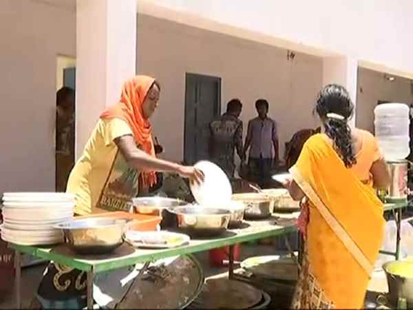सेवा भाव देखकर कांवड़िए चकित