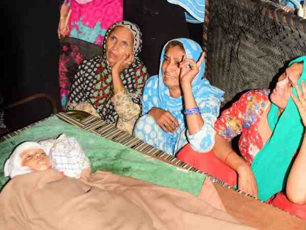 अस्पताल में बच्ची ने तोड़ा दम