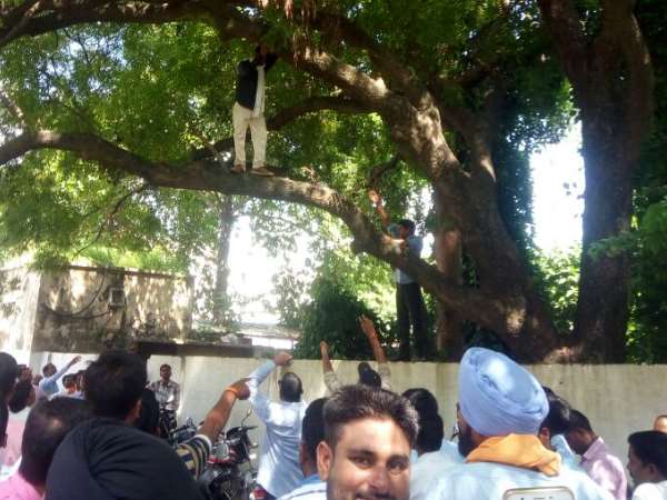 लखीमपुर खीरी में भी हुआ बवाल