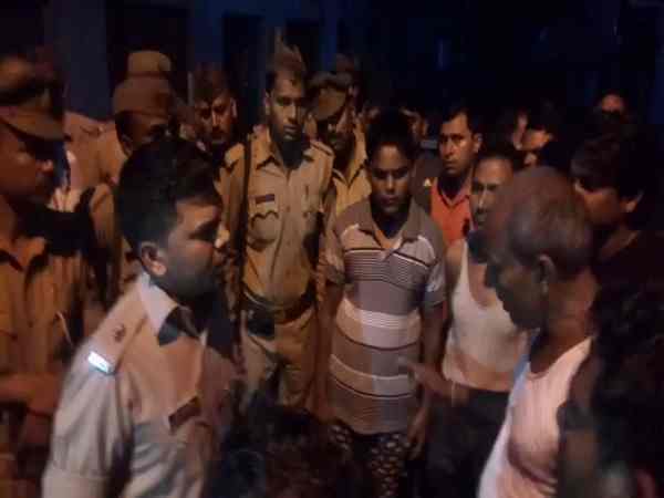 पुलिस ने दो बदमाशों को पकड़ा