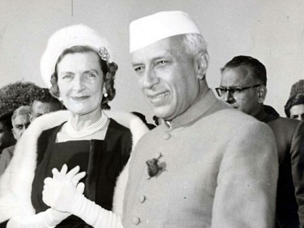बेटी इंदिरा को दी