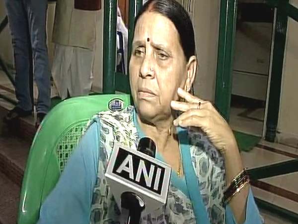 नीतीश पर राबड़ी देवी ने बोला हमला, कहा- मेरा बेटा टारगेट था नीतीश पर राबड़ी देवी ने बोला हमला, कहा- मेरा बेटा टारगेट था