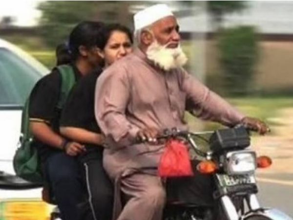 पाकिस्तान महिला क्रिकेट टीम के साथ हुआ बूरा बर्ताव पाकिस्तान महिला क्रिकेट टीम के साथ हुआ बूरा बर्ताव