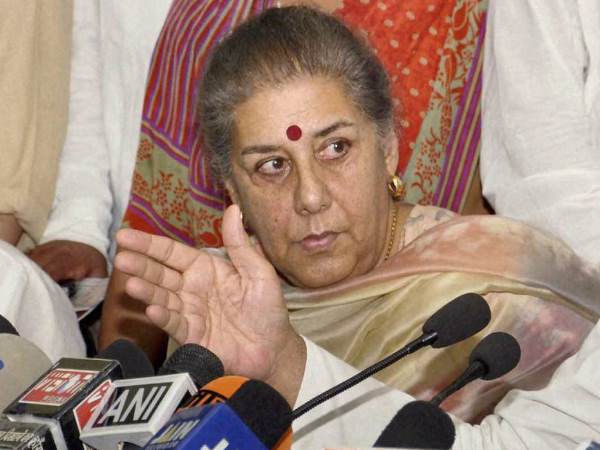 अंबिका सोनी के इस्तीफे की खबरों को कांग्रेस ने नकारा अंबिका सोनी के इस्तीफे की खबरों को कांग्रेस ने नकारा