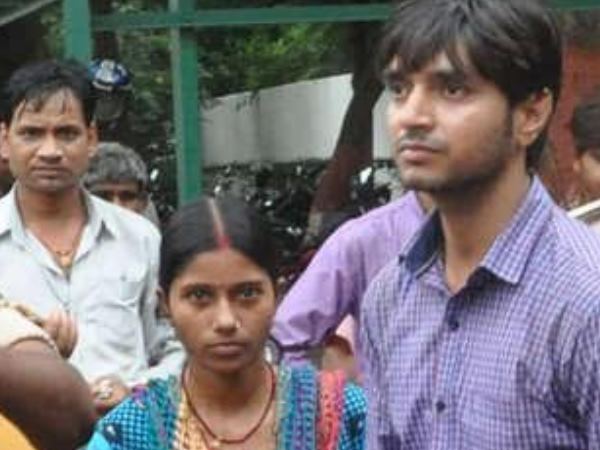 PICs: बच्चे को चिड़ियाघर ले गई मां तो पति को दूसरी महिला की बाहों में देखा PICs: बच्चे को चिड़ियाघर ले गई मां तो पति को दूसरी महिला की बाहों में देखा