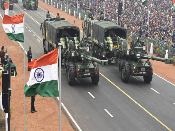 विदेशों से मंगाने की जगह अब अपने देश में ही युद्ध सामग्री बनाएगी सेना विदेशों से मंगाने की जगह अब अपने देश में ही युद्ध सामग्री बनाएगी सेना