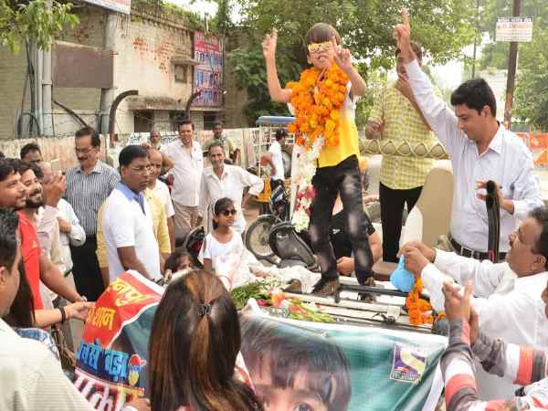 PICs: सहारनपुर का ये है 'सबसे बड़ा कलाकार', जानिए कैसे? PICs: सहारनपुर का ये है 'सबसे बड़ा कलाकार', जानिए कैसे?