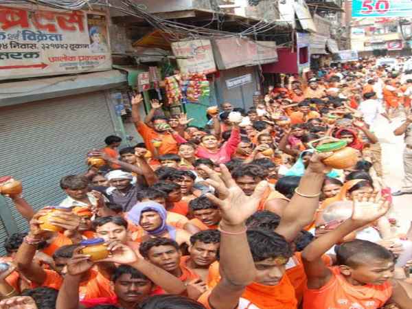 सावन का तीसरा सोमवार: महादेव की भक्ति के लिए देवता दे रहे हैं शक्ति सावन का तीसरा सोमवार: महादेव की भक्ति के लिए देवता दे रहे हैं शक्ति