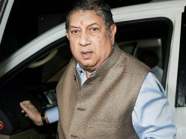 BCCI एजीएम में हिस्सा लेने पर श्रीनिवासन और निरंजन शाह को SC ने दी नोटिस BCCI एजीएम में हिस्सा लेने पर श्रीनिवासन और निरंजन शाह को SC ने दी नोटिस