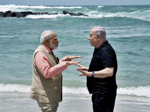 पीएम मोदी के सामने नेतन्याहू को याद आई अपनी 30 वर्ष पुरानी डिनर डेट पीएम मोदी के सामने नेतन्याहू को याद आई अपनी 30 वर्ष पुरानी डिनर डेट