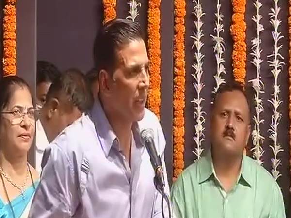 Akshay Kumar says Govt takes 1 precent cess from each citizen fr Army welfare Akshay Kumar says Govt takes 1 precent cess from each citizen fr Army welfare