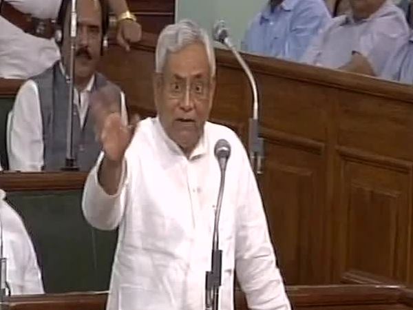 नीतीश सरकार में ये बन सकते है मंत्री, शाम 5 बजे लेंगे शपथ नीतीश सरकार में ये बन सकते है मंत्री, शाम 5 बजे लेंगे शपथ