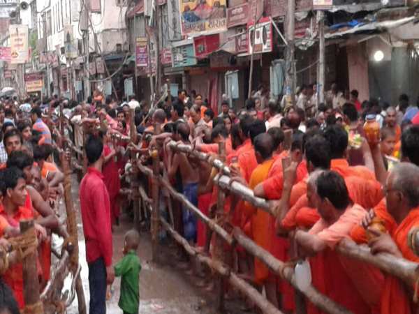 PICs: काशी हुई केसरिया, जानिए इस बार सावन कई मायनों में कैसे है खास? PICs: काशी हुई केसरिया, जानिए इस बार सावन कई मायनों में कैसे है खास?