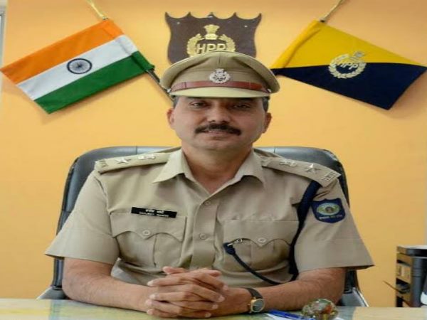 'सिंघम' के ट्रांसफर पर लोगों में मायूसी, उनकी मुहिमों के मुरीद हैं लोग 'सिंघम' के ट्रांसफर पर लोगों में मायूसी, उनकी मुहिमों के मुरीद हैं लोग