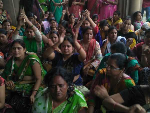 शिक्षामित्रों को नहीं पचा SC का फैसला, यूपी में विरोध, PICS शिक्षामित्रों को नहीं पचा SC का फैसला, यूपी में विरोध, PICS