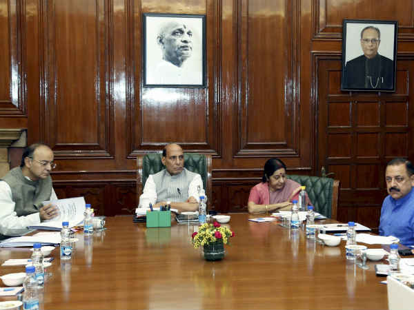 चीन से जारी तनाव पर सुषमा और कश्मीर के हालातों पर आज राजनाथ सिंह विपक्ष को देंगे जानकारी चीन से जारी तनाव पर सुषमा और कश्मीर के हालातों पर आज राजनाथ सिंह विपक्ष को देंगे जानकारी
